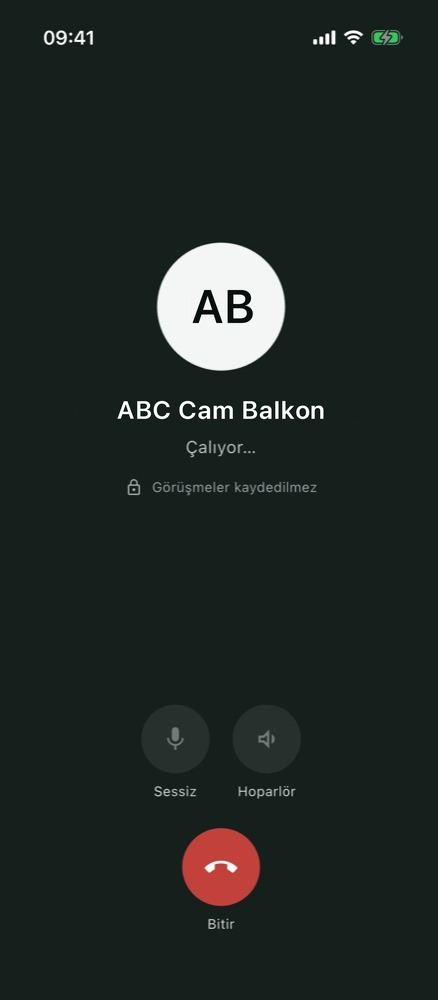 Arama ekranı: ABC Cam Balkon, Çalıyor…, Görüşmeler kaydedilmez, Sessiz, Hoparlör ve Bitir